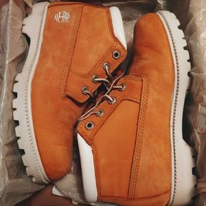 Ladies Timberland Nellie Chukka Boots - rare white soles!